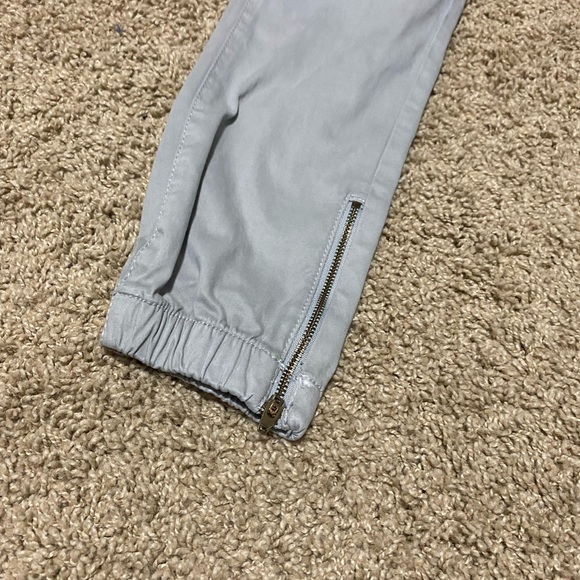 American Eagle Joggers - Picture 4 of 4